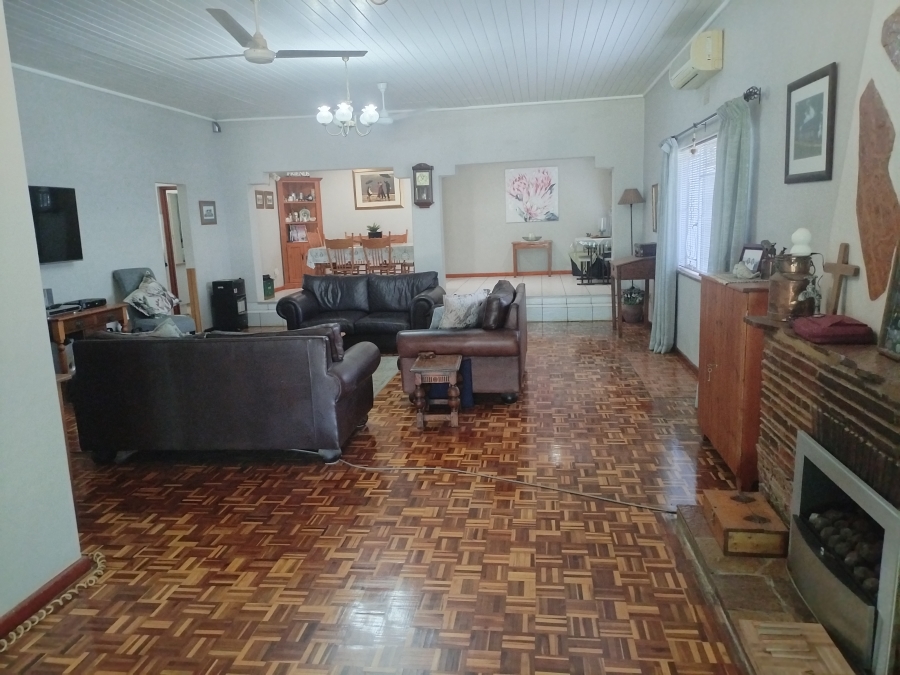 4 Bedroom Property for Sale in Amandelrug Western Cape